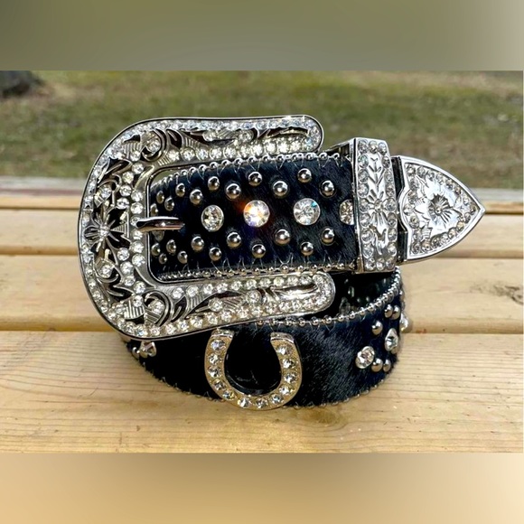 Women’s Western Rhinestone Belt. Genuine Leather. Maybe worn a handful of times. - Picture 3 of 3